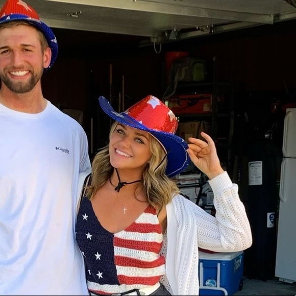 Meet your Posher, Gabrielle - Picture 1 of 1